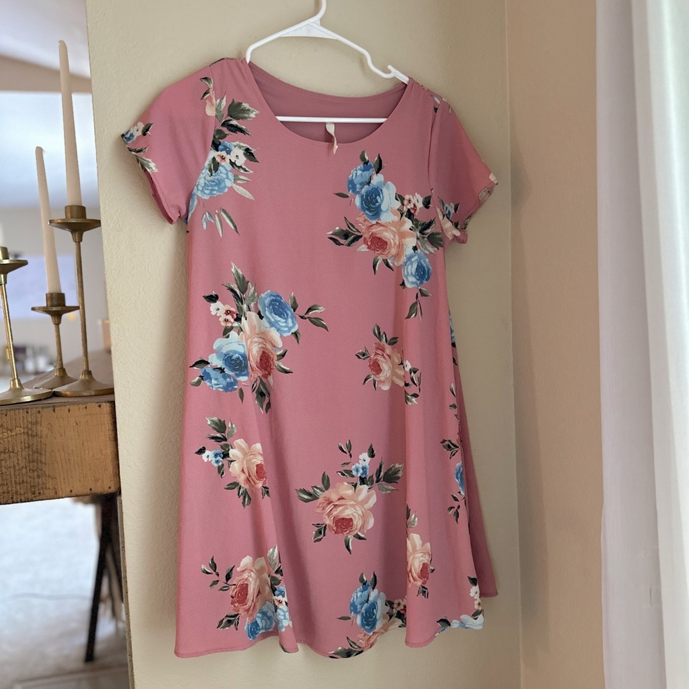 Floral t-shirt dress with pockets